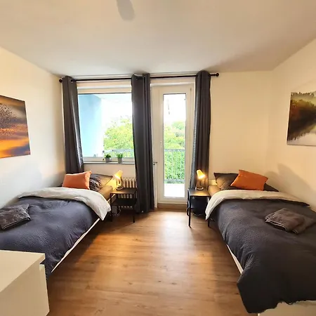 Monteurwohnung - Free Parking, Perfect Connection *