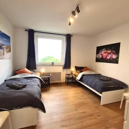Monteurwohnung - Free Parking, Perfect Connection Appartement