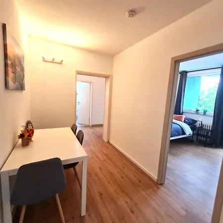 Monteurwohnung - Free Parking, Perfect Connection Appartement *